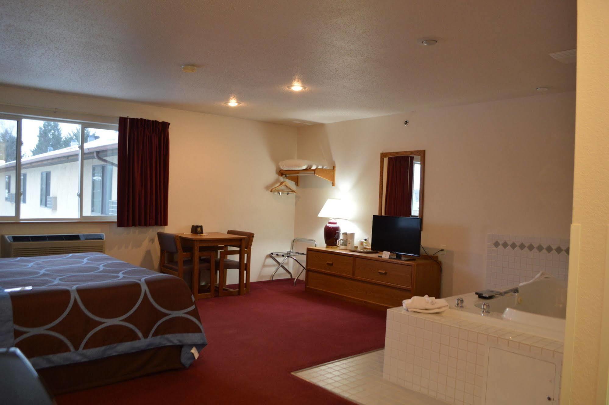 Super 8 By Wyndham Park Rapids Otel Dış mekan fotoğraf