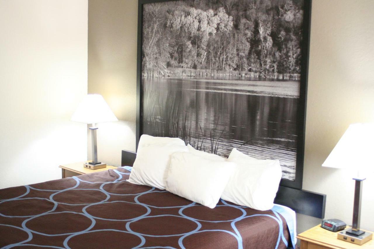 Super 8 By Wyndham Park Rapids Otel Dış mekan fotoğraf